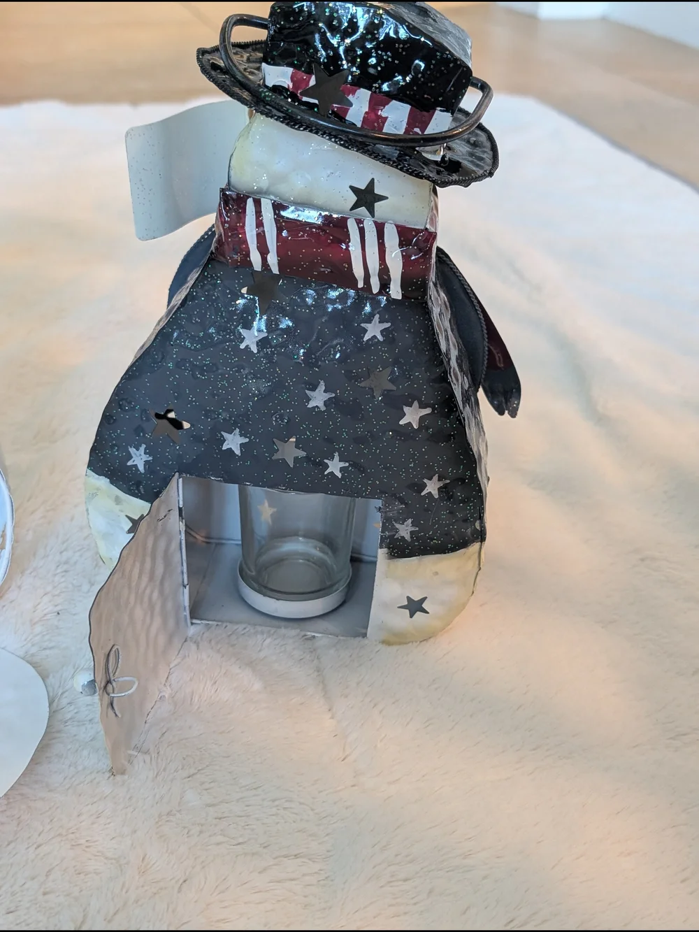 None festive snowman